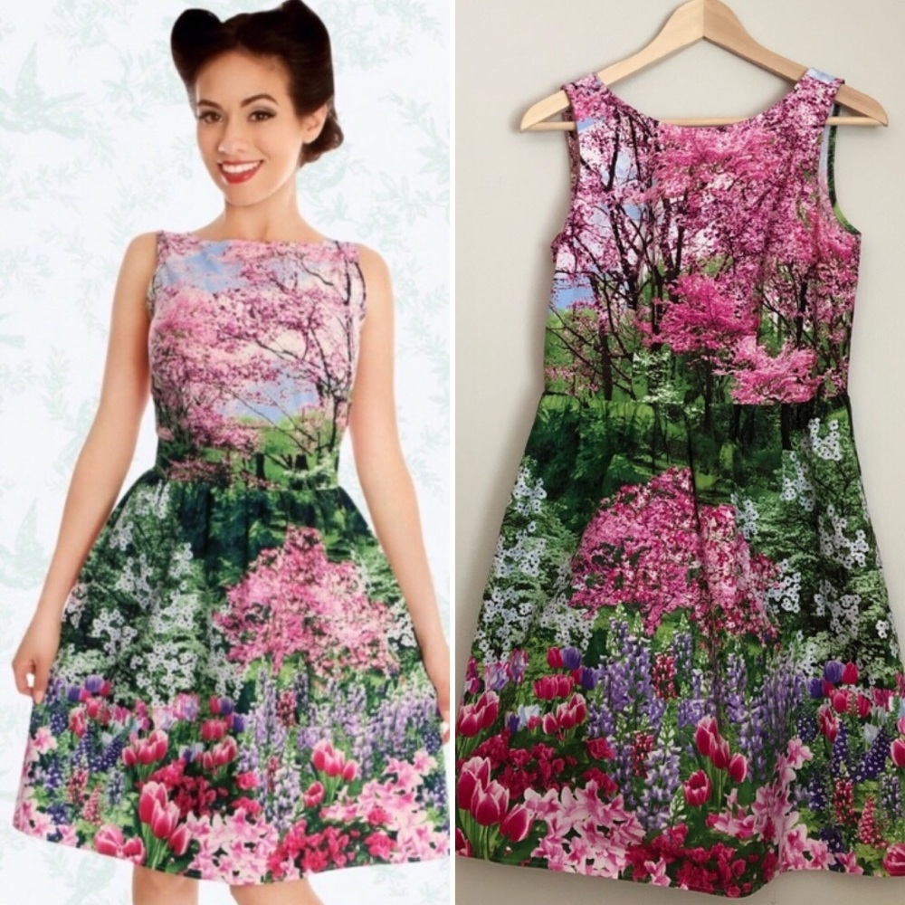 ModCloth Retrolicious Dress size Small Spring love